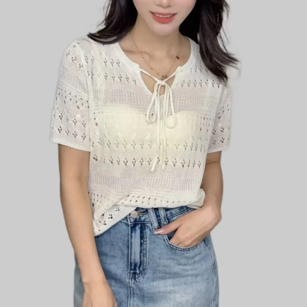 

2025 Summer New Niche Thin Women's Knitwear Short-Sleeved Age-Reducing Design French Knitwear Simple Commuter Top