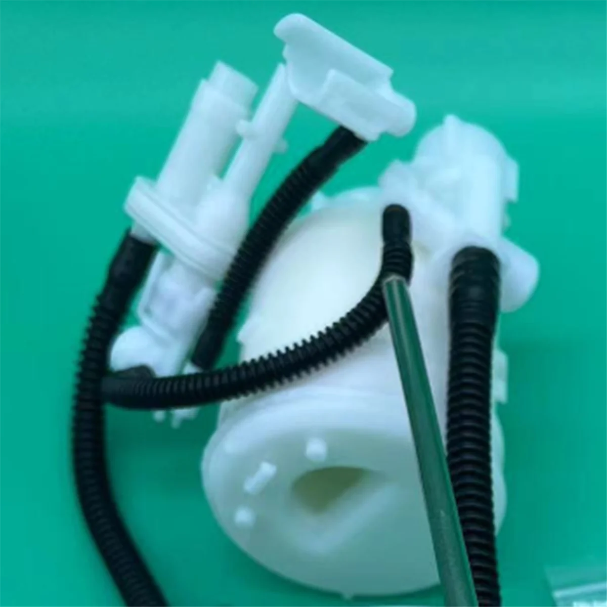 Топливный фильтр 42052SG120 для Subaru Forester 2.5 2013-2019 42052-SG120