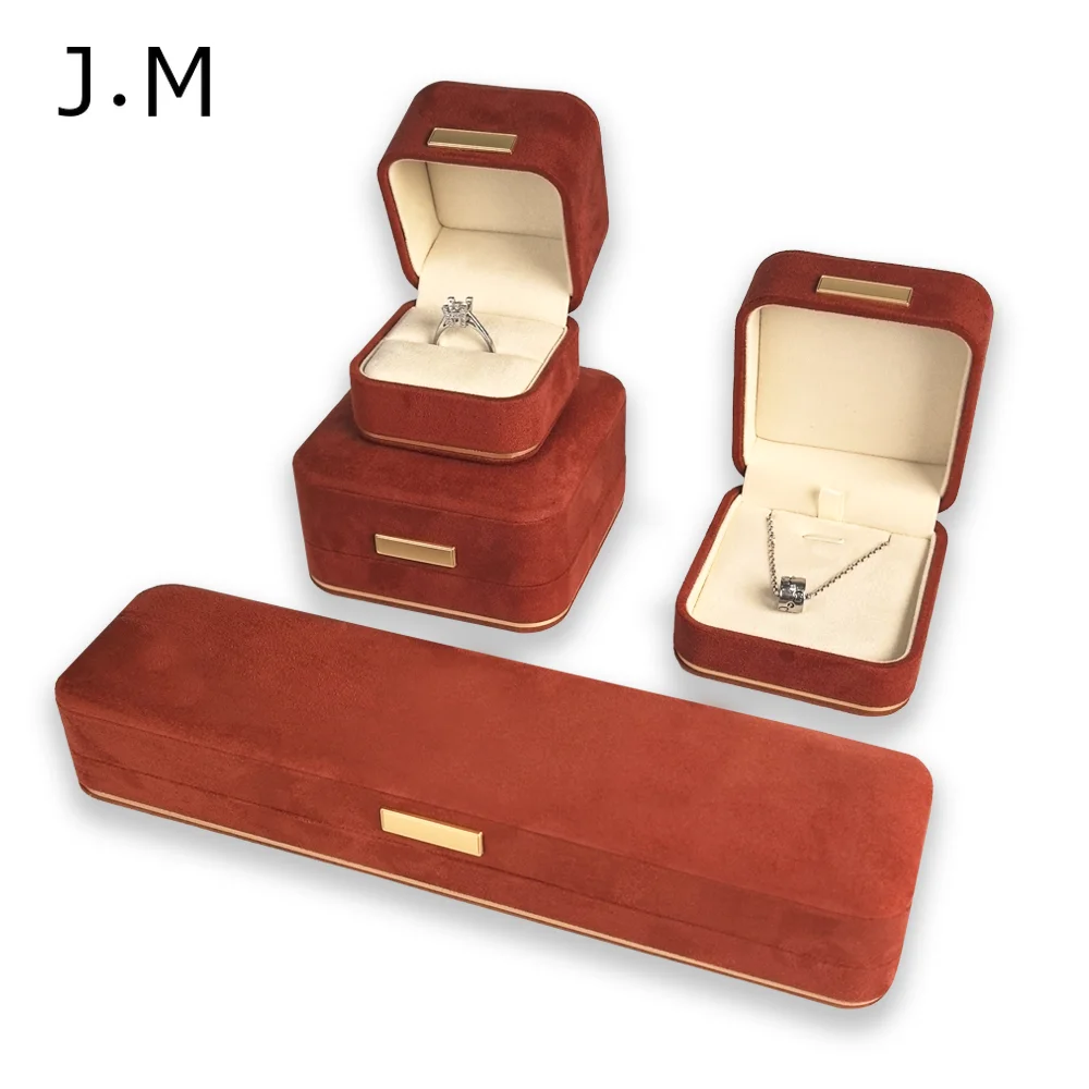 

20Pcs/lot Vintage Red Round Corner Gold Buckle Silk/Velvet High End Jewelry Box Ring Bracelet Bangle Pendant Gift Jewellery Box