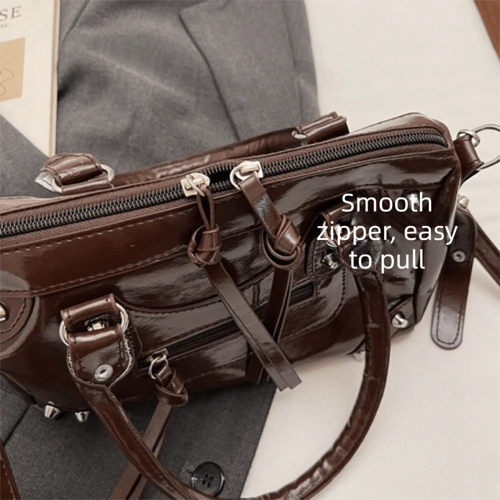 Vintage Perçinli Yastık Çanta - Top Handle Patent Bag incelemesi ve fiyatı