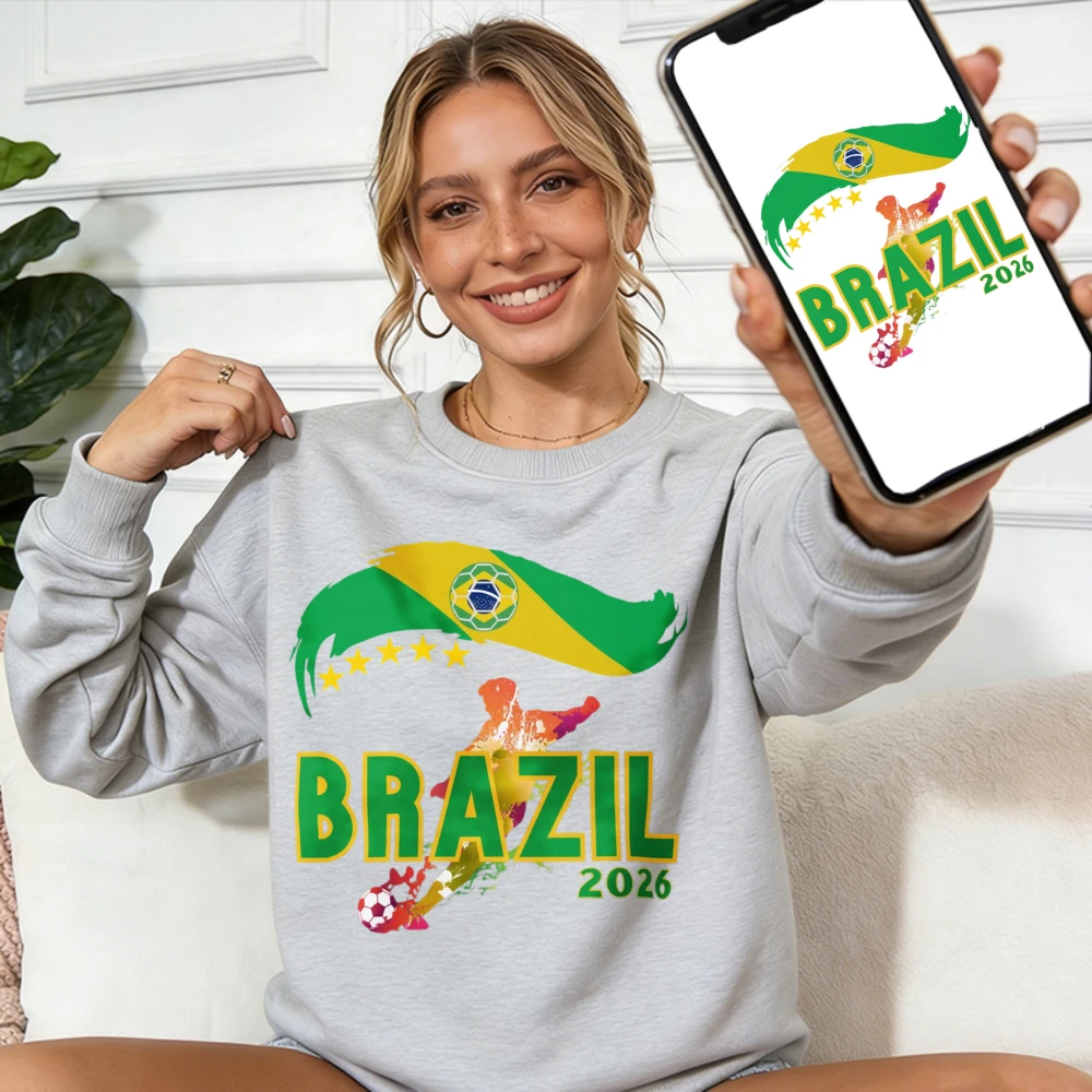 Moletom Feminino Brasil 2026 com Estampa da Bandeira Brasileira e 5 Estrelas, Gráfico de Jogador de Futebol, Gola Redonda, Casual, para Fãs de Futebol