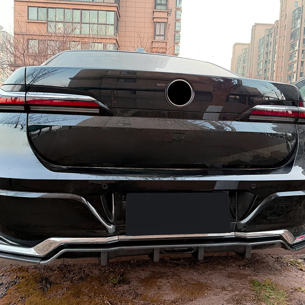 For BMW 7 Series I7 G70 G73 M Sport 2023+ High Quality ABS Car Rear Bumper Lip Spoiler Glossy Black Carbon Fiber Look Body Kit