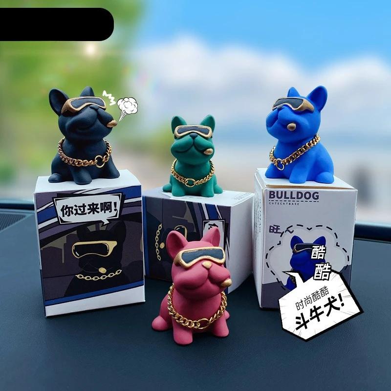 新しい漫画ブルドッグ装飾品オリジナル超クールなカーアクセサリー装飾かわいいブルドッグアクセサリー人形