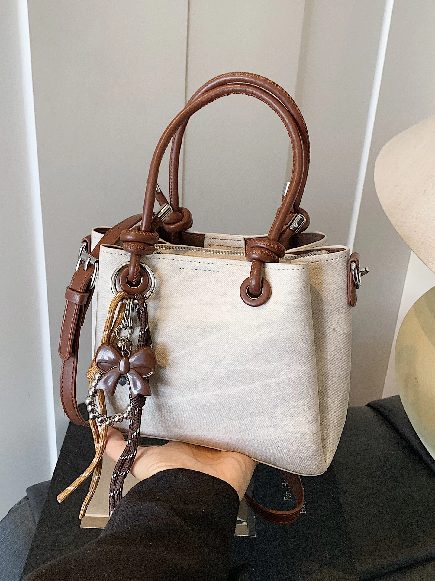 

High End Women Square Bag Autumn New Korean Style Bow Lace-up Vintage Versatile Handbags Fashion Exquisite Commute Bucket Bag