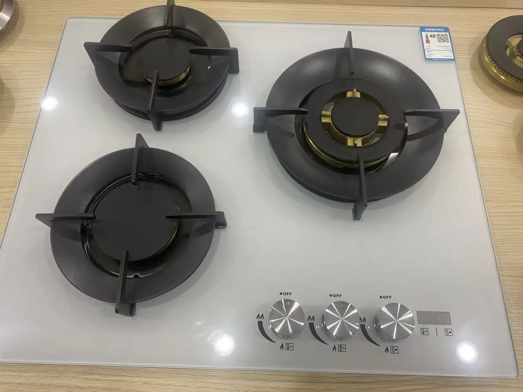 Smart 3-Burner Gas Stove - Professional Tempered Glass Cooktop for Home Kitchens, Built-in/Table Top Installation