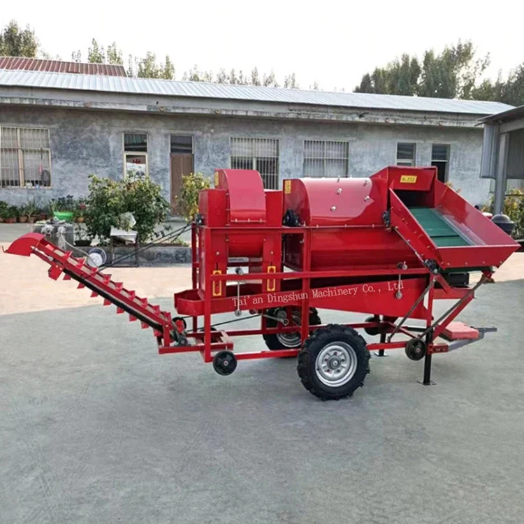 Four wheeled tractor towing peanut picking machine groundnut picker Peanut collecting tools dry and wet peanut picker