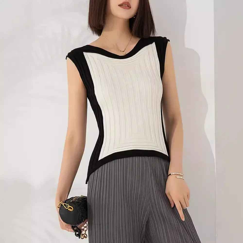 Miyake 2024 Summer New Sleeveless Round Neck Top Women's Fashion Versatile Contrast Color Knitted T-Shirt