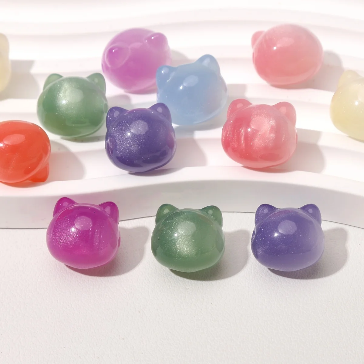 1-7Pcs 15x16mm UV Photochromic White Resin Cute Cat Head Shape Beads For DIY Jewelry Making Bracelet Necklace Earrings Keychain - view 6