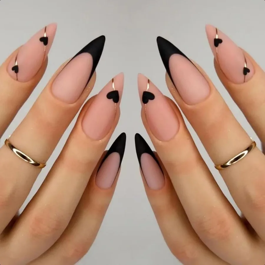 

Черные французские кончики Pr on Nails Средние миндалевидные накладные ногти с черным сердечком Золотая линия Наклейка на ногти Глянцевый акрил Полная бухта