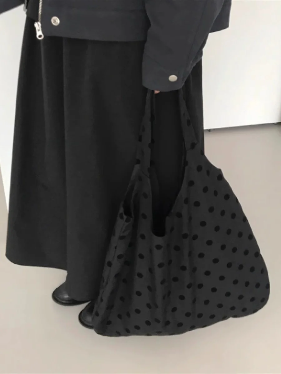 Adorable Large Capacity Polka Dot Shoulder Handbag Street Style Retro Japanese Trend Cotton Unisex Bag Foldable Medium Size