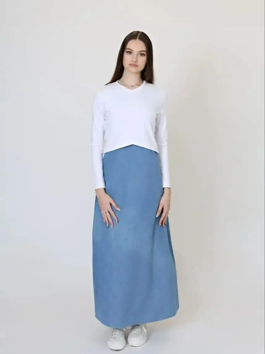 Рисунок 3 - Женская одежда Mails 2025: элегантные рубашки