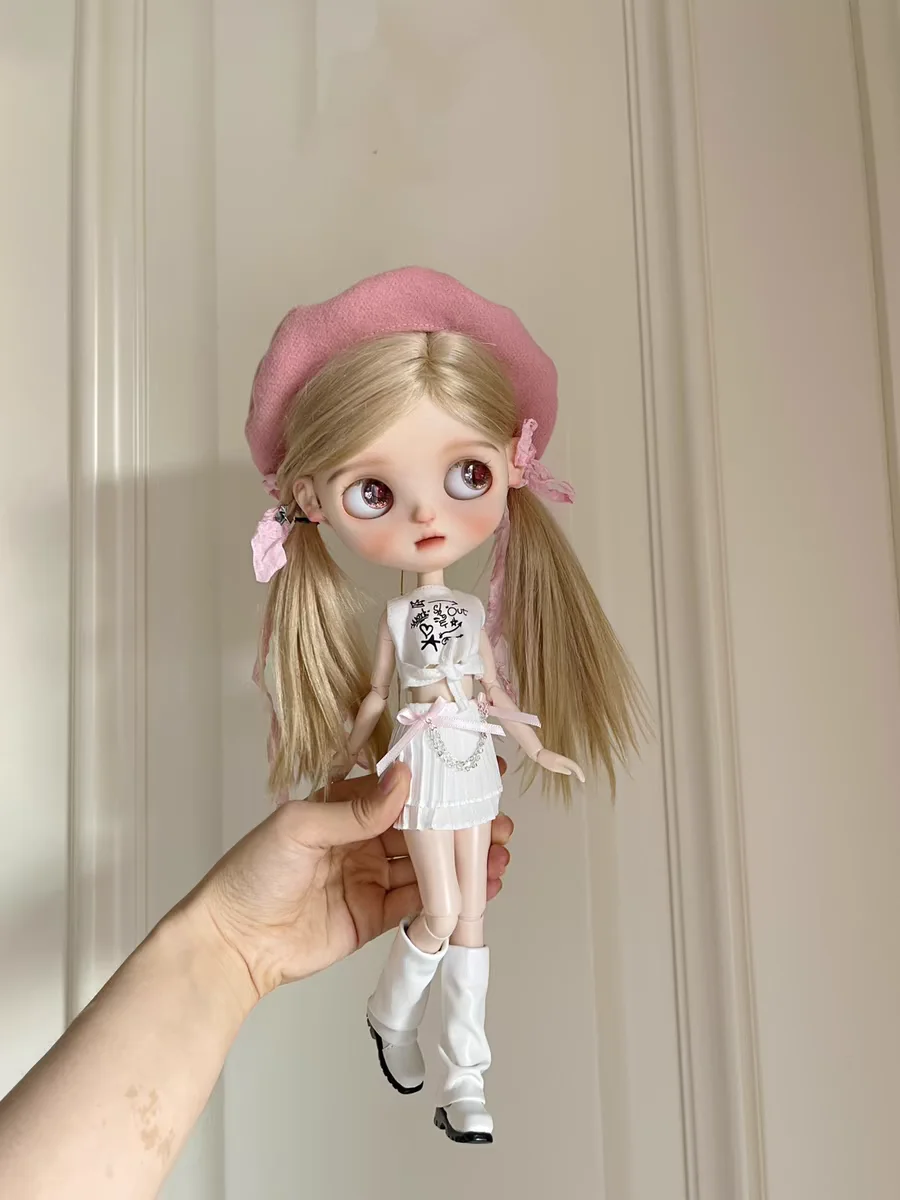 Blythe doll clothing OB24 new white graffiti vest+double layered bow chain skirt+pink beret+headwear 4-piece set for summer