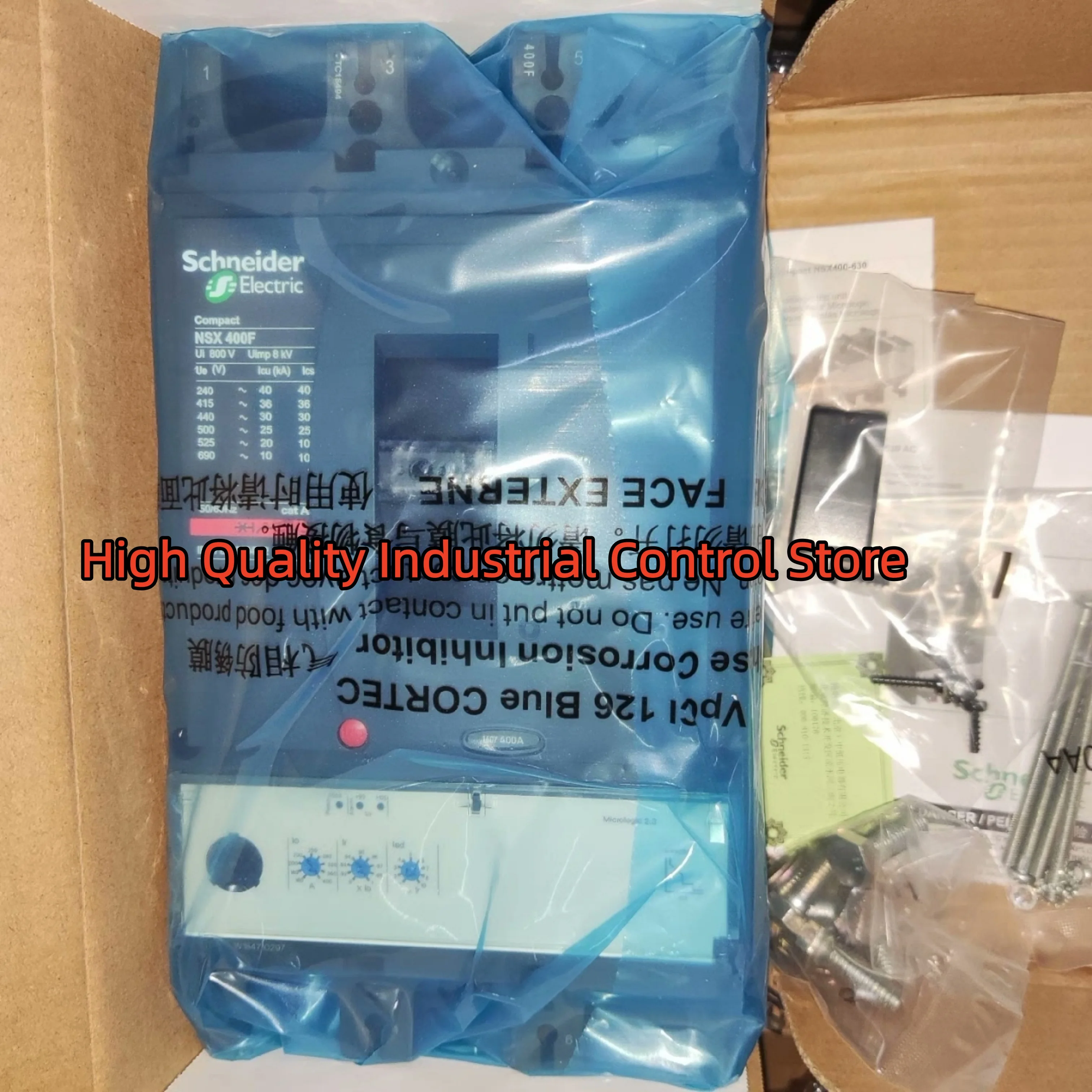 العلامة التجارية LXM28AU20M3X محرك سيرفو LXM32CD18N4 جديد