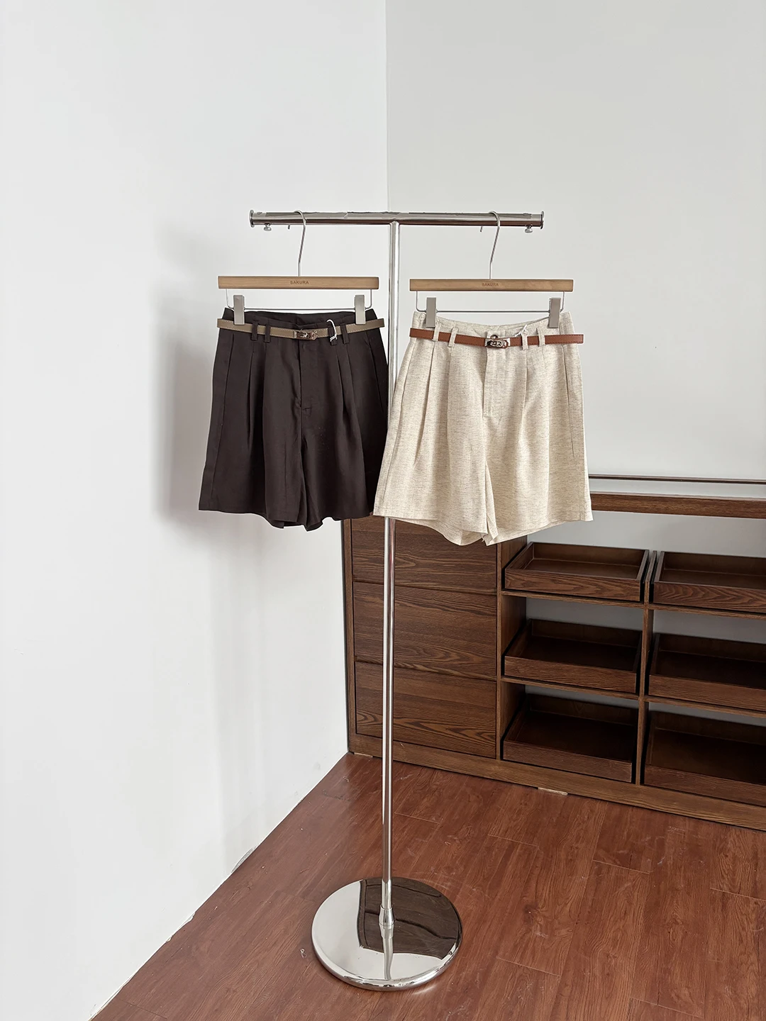 

High Waist Wide Leg Pants Women's Commuter Style Casual Straight Cut Shorts Summer 2026 Korean Slimming Belted Trousers