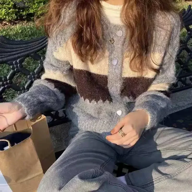 Korean Retro O-Neck Loose Versatile Knit Sweater 2026 Autumn Winter Color Block Women Cardigan Outerwear Knitted Pullover Tops