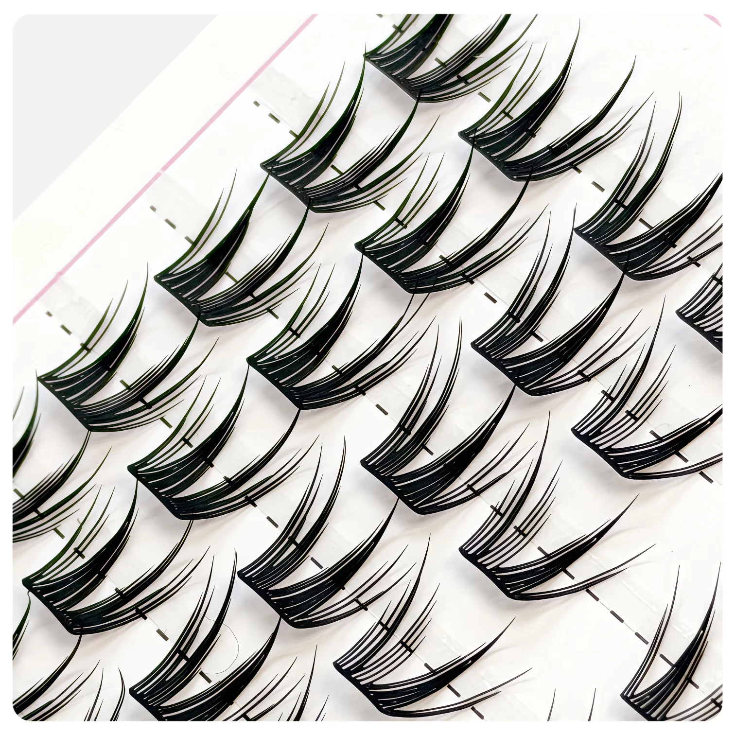 80 Pcs Beautiful Mouse False Eyelashes, Soft and Curly Single Cluster Segmented False Eyelashes, Suitable for Dates, Daily Use