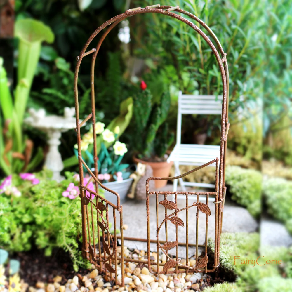 Caramancho de Jardim em Ferro Envelhecido: Minha Experiência Real com o Arco Encantador para Jardinagem Minimalista