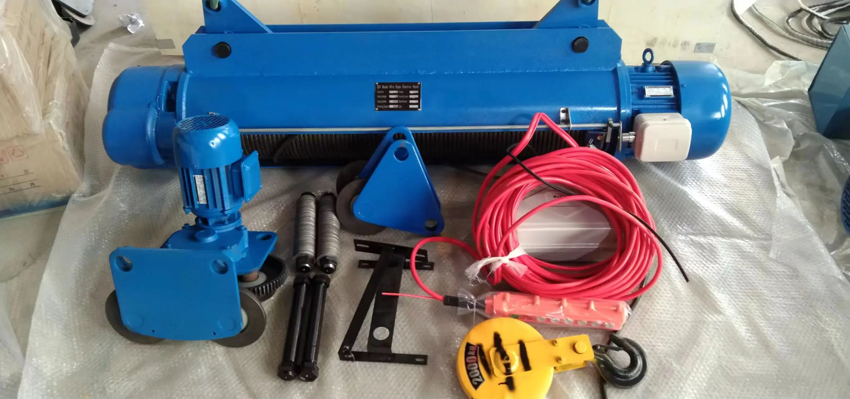 Picture 6: CD Series Electric Wire Rope Hoist - Reliable and Durable Lifting Equipment for Construction and Warehousing