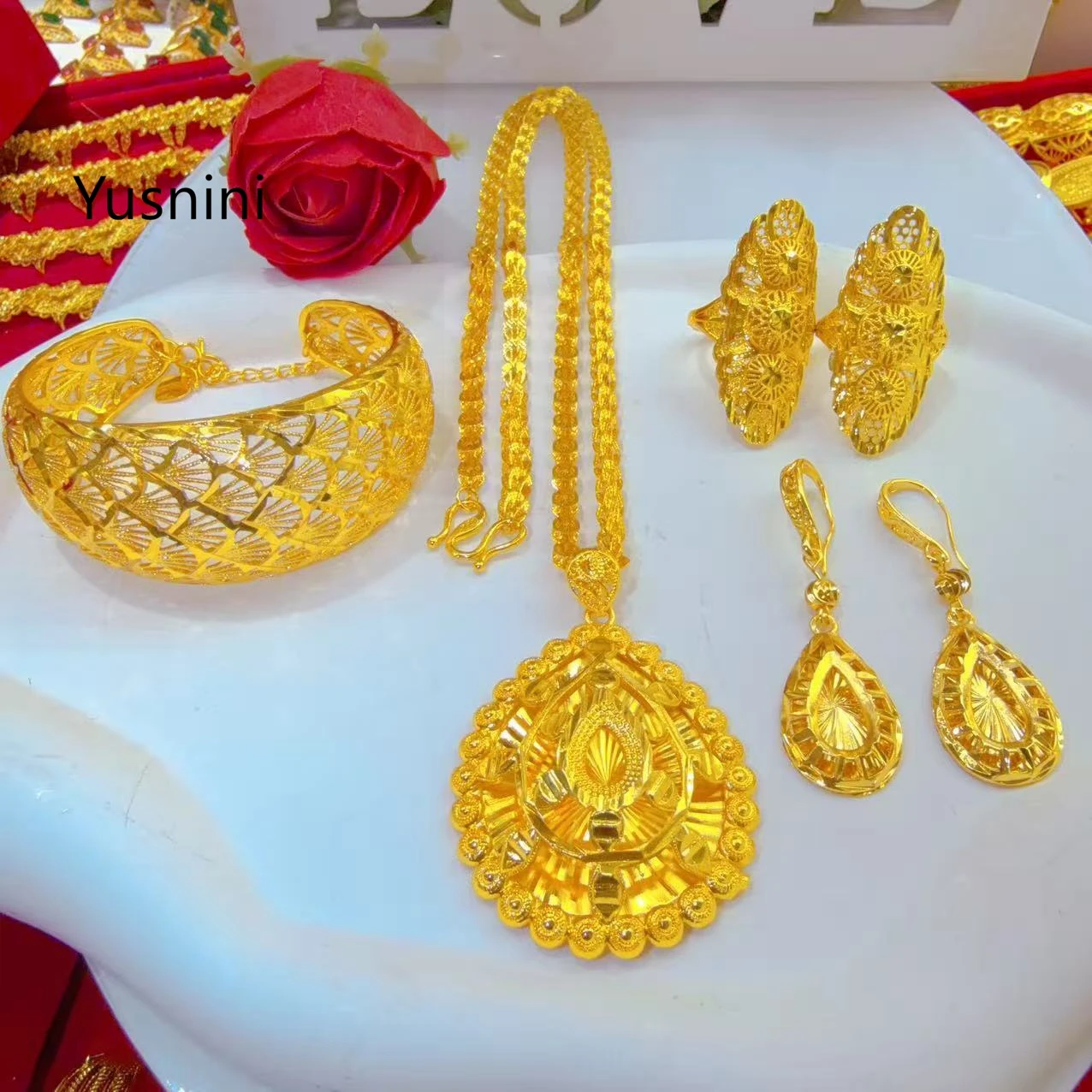 

New Dubai Fashion High end 24K Gold Plated Necklace Earrings Rings Bracelets Exquisite Engagement Party Jewelry Set for Lovers 6