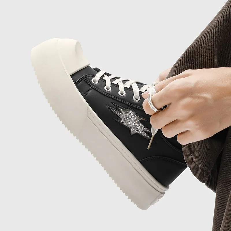 

Shoes Men's Versatile Trendy Shoes High Sense Ruffian Handsome 2025 New Casual Design Sense Niche Thick Sole Heightening Black