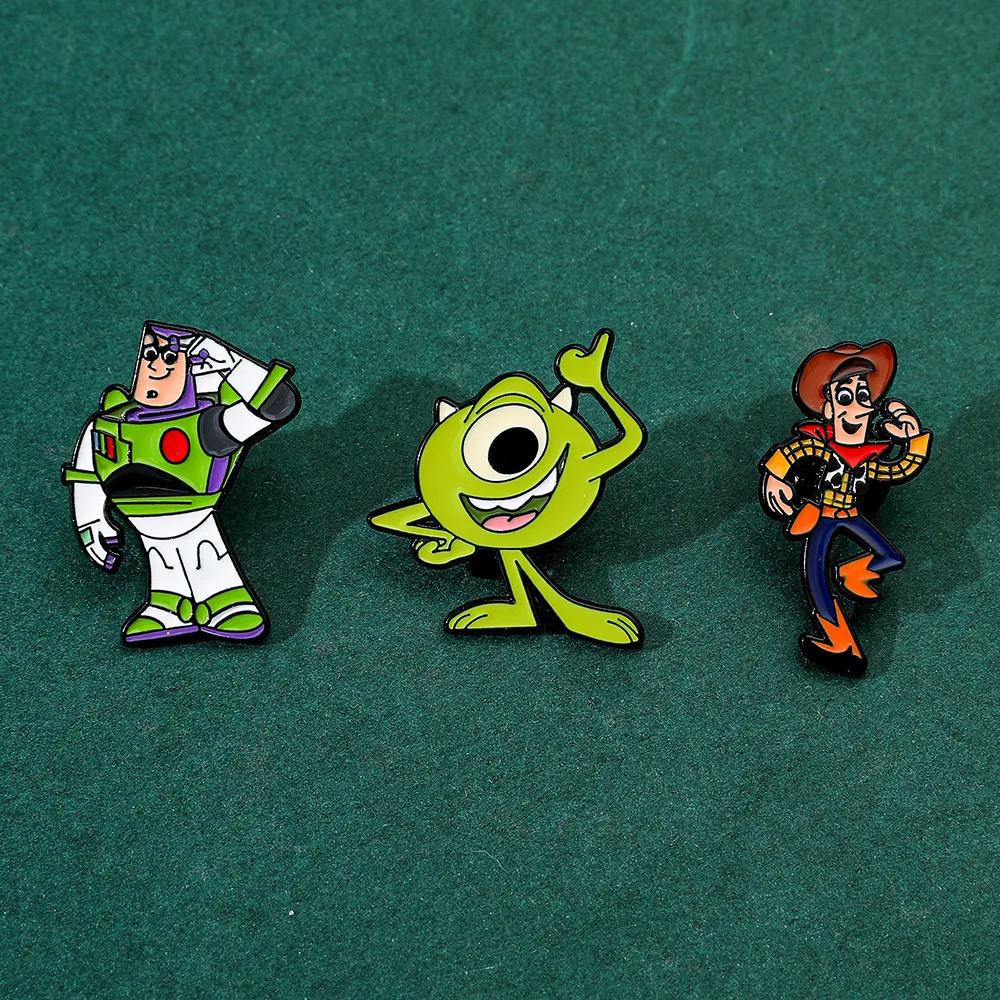 

Disney Cute Cartoon Fun Toy Story Metal Badge Personality Buzz Lightyear Personality Alloy Drip Oil Brooch Accessory Pins