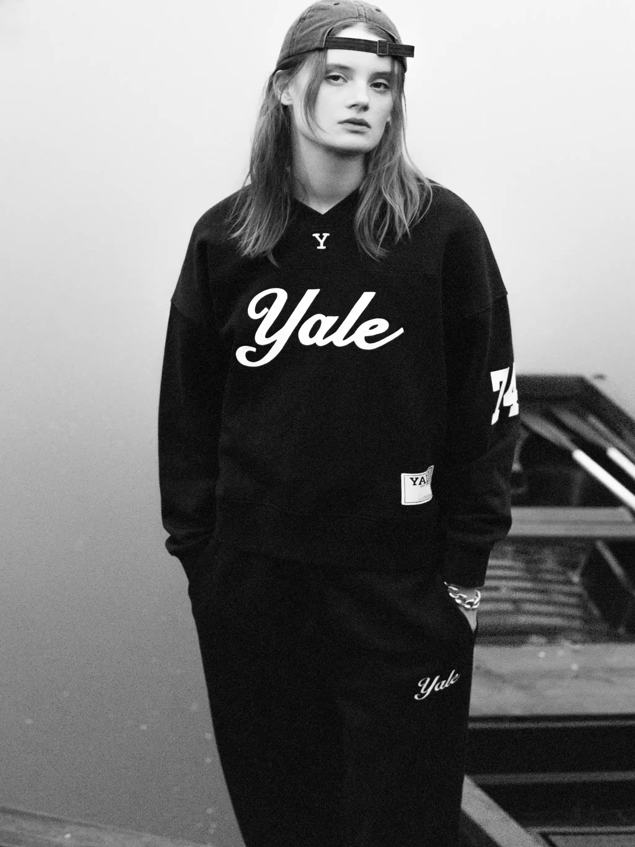 ربيع 2025 المرأة الجديدة الأمريكية الرجعية Y الرياضة العصرية طويلة Sve V-ne البلوز فضفاضة تناسب القطن الشارع Sle