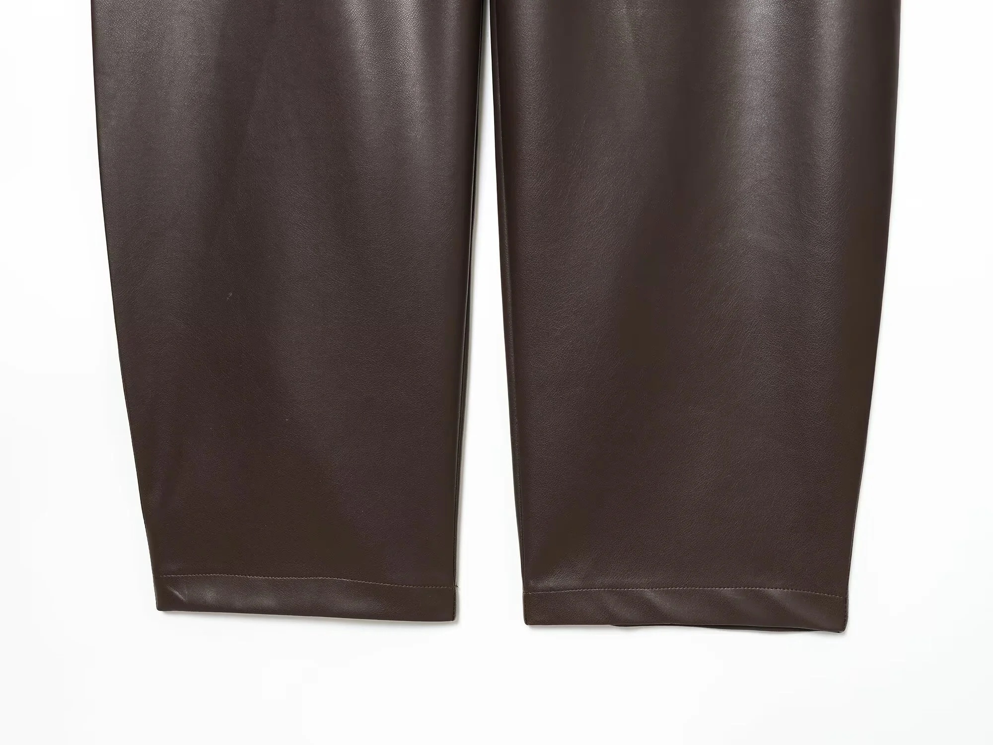 سراويل طويلة عصرية فضفاضة ومتعددة الاستخدامات للسيدات لشتاء 2025 غير رسمية من جلد البولي يوريثان مع زخرفة جيب وتصميم بالون