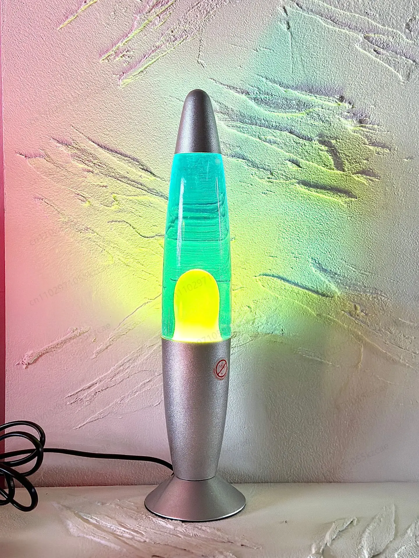 European Standard Metal Bottom Wax Lamp Volcanic Lava Lamp, Creative Decorative Lamp Jellyfish Lamp Cross-border Supply