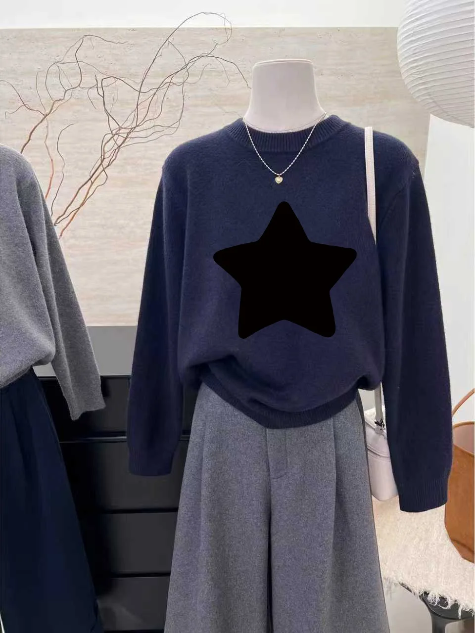 Feestelijke wijnrode gebreide trui met grote vijfpuntige sterrenprint rond Ne Long Sve warme damestop voor herfst en winter