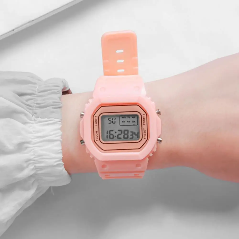 Sports Watch Unisex Design Functional Trendy Watch Electronic Watch Hot Item Waterproof Watch Night Light Function Eye-catching