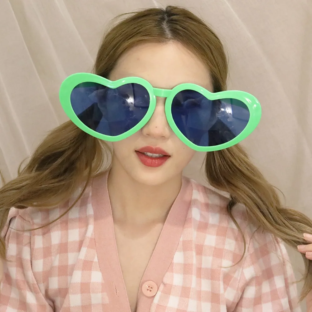 Lustige, niedliche, übergroße Herzform-Brille, Foto-Requisiten, Party-Dekorationen, Brille, Fotokabinen-Zubehör, Geburtstagsparty-Geschenk, 1 Stück