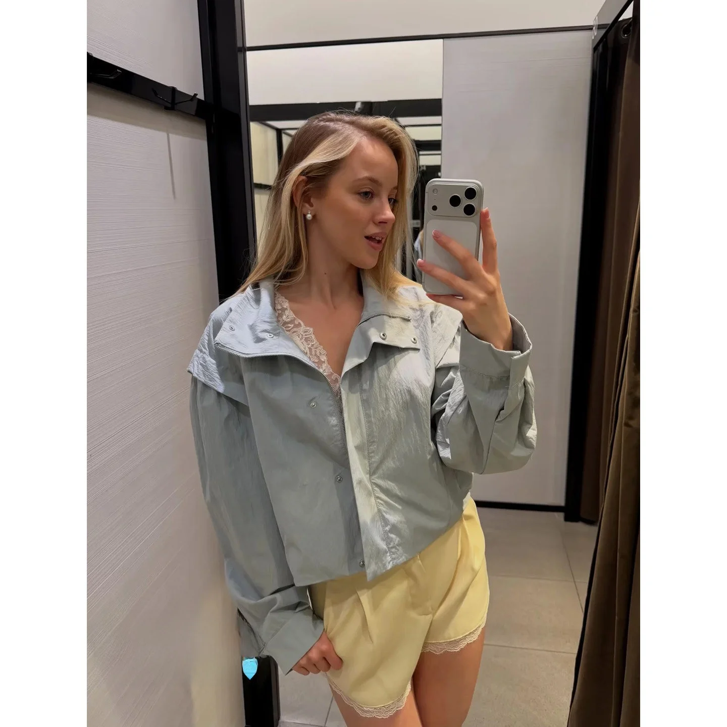Spring New Arrival Women's Minimalist Style Hidden Button Zipper Long Sleeve Stand Collar Short Jacket Outerwear