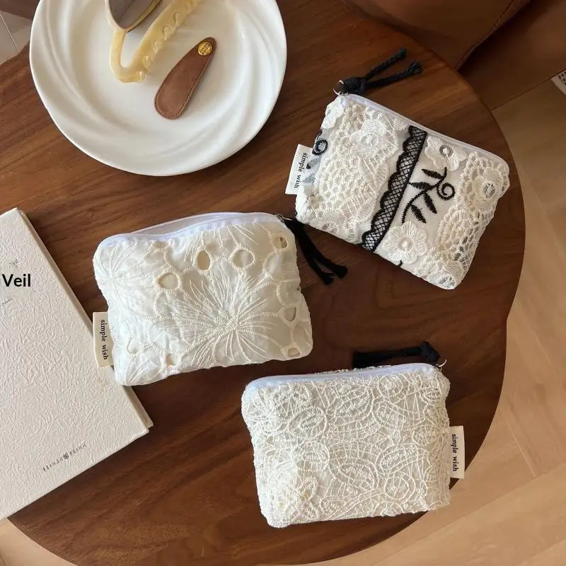 Retro Lace Embroidered Cosmetic Organizer Bag Mini Women's Makeup Bag Portable Coin Purse Wallet Cosmetics Lipstick Storage Bag