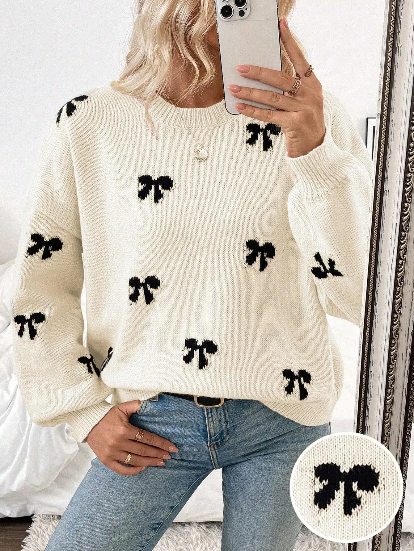 

Cream Knit Pullover with Black Bow Motif, Loose Fit Casual Sweater