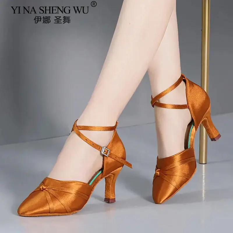 ダンス用のモダンシューズ 女の子用女性用ラテンダンスシューズ レディース社交タンゴダンスシューズ クローズドサルサ練習靴