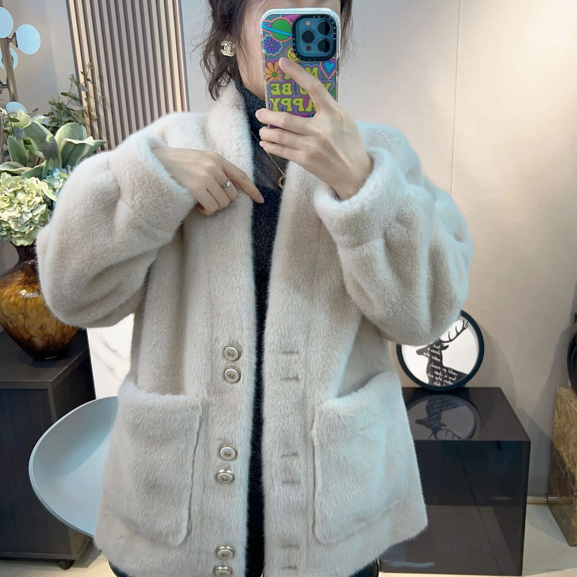 Luxury High-end Fur Coat Women Winter Warm Soft Faux Fur Jacket Single-breasted Pocket Long Sleeves Outerwear Fluffy Jacket Chic
