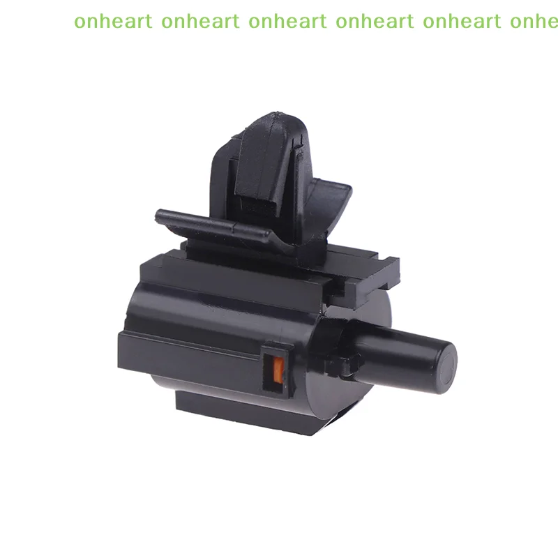 

[C]1 PCS Air Ambient Temperature Sensor For 2006-2018 969853X000 /96985-2D000 /96985-3X000