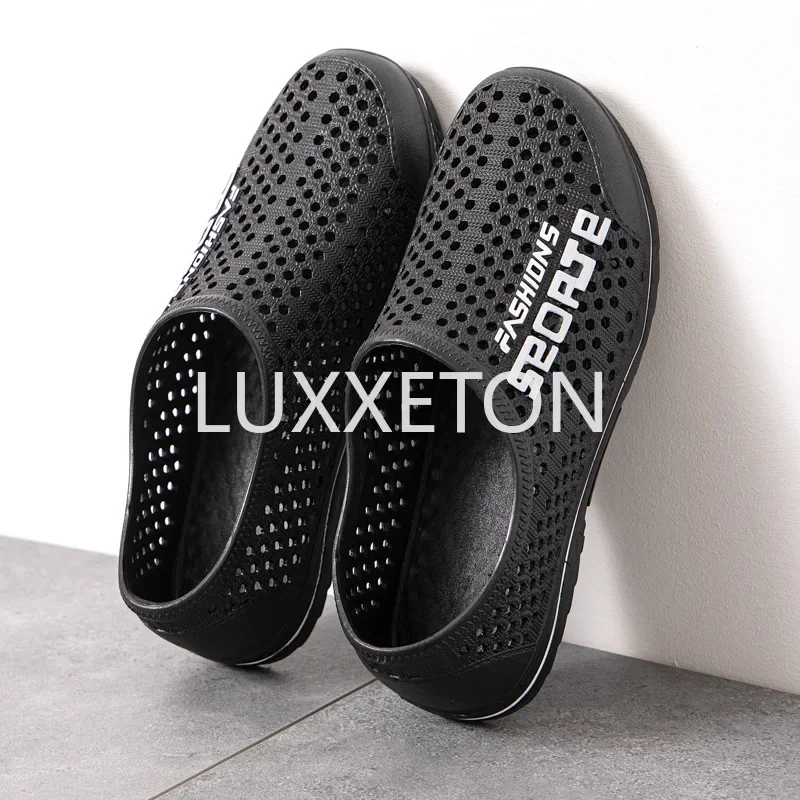 Men Sandals Summer New Fashionable Non Slip Breathable Comfortable and Casual Men Thick Soled Outdoor Beach Soft Soled Sandals