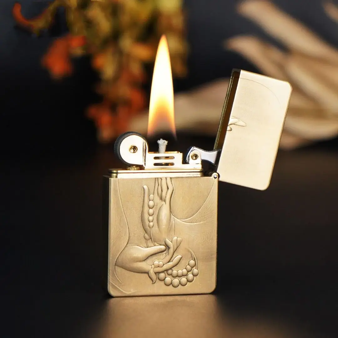 Small Heavy Armor Kerosine Lighter, Brass Carved Ultra-thin Integrated Without Bottom Label, High-end Men's Gift