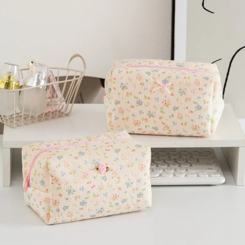 

New Rose Flower Makeup Bag Large Capacity Waterproof Travel Toiletry Organizer Cosmetic Pouch Elegant Fashion Makeup Case