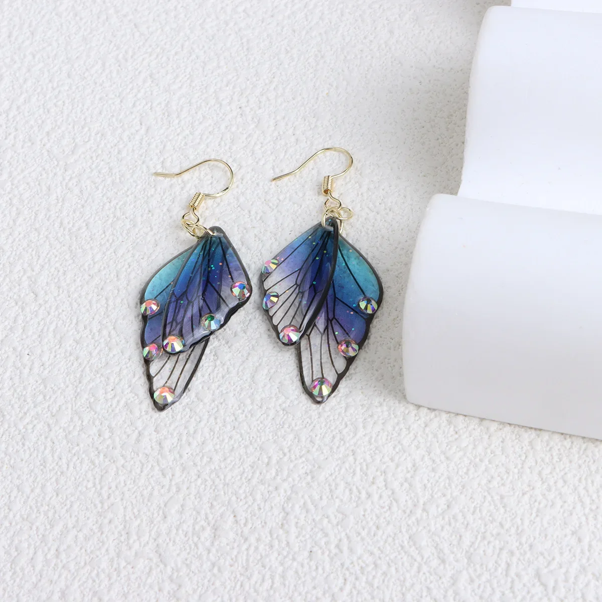 Minar Fairy Clear Gradient Color Resin Wings Dangle Earrings für Damen Großhandel Kupfer Strass Schmetterlingsanhänger Ohrring