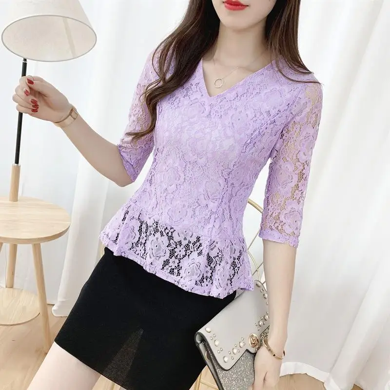 Fashion V-Neck Spliced Lace Folds Hollow Out Blouse Women\'s Clothing 2023 Summer New Oversized Casual Pullovers Sweet Shirt