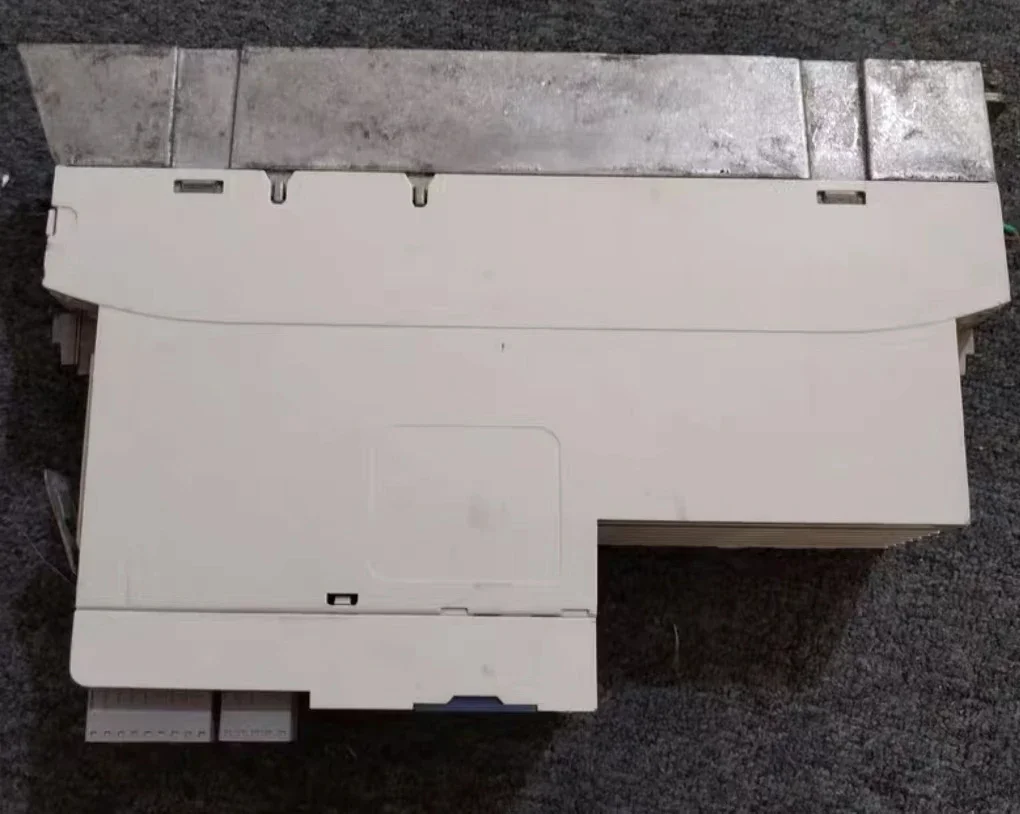 Used 8400 inverter, E84AVSCE3024VXS, 3KW 380V, function package