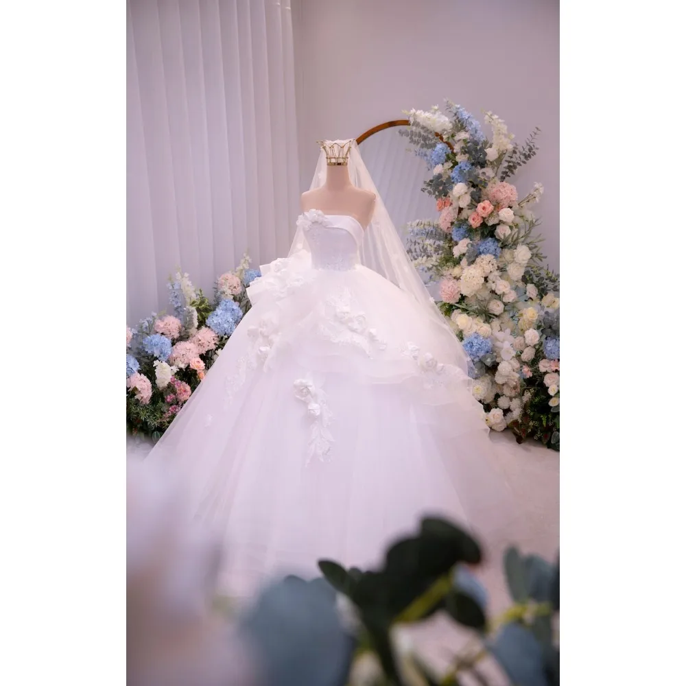 Custom Strapless Ball Gown Wedding Dress 3D Floral Appliques Layered Tulle Bridal Gown Princess Wedding Dress Custom Made Dress
