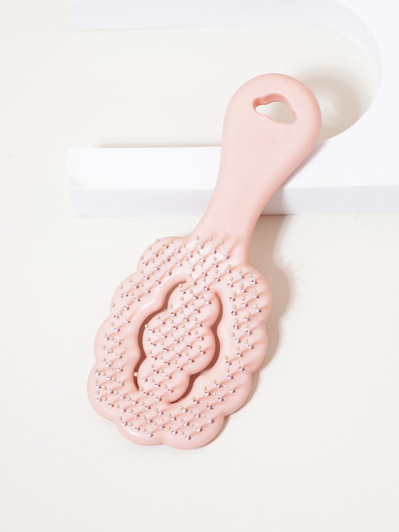 

1pc mini air cushion comb scalp massage wet brush detoxification travel brush flexible bristle comb Special for real hair wigs