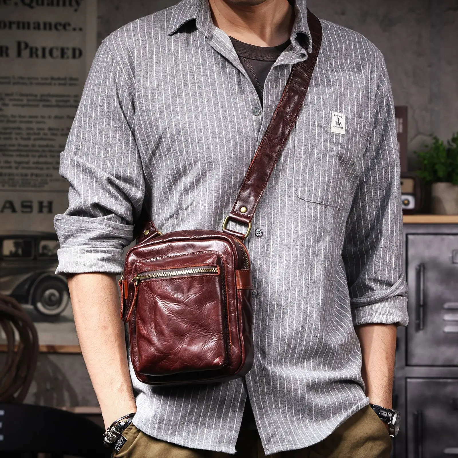 Casual designer handmade high-quality genuine leather men's small shoulder bag outdoor daily luxury cow leather crossbody bag