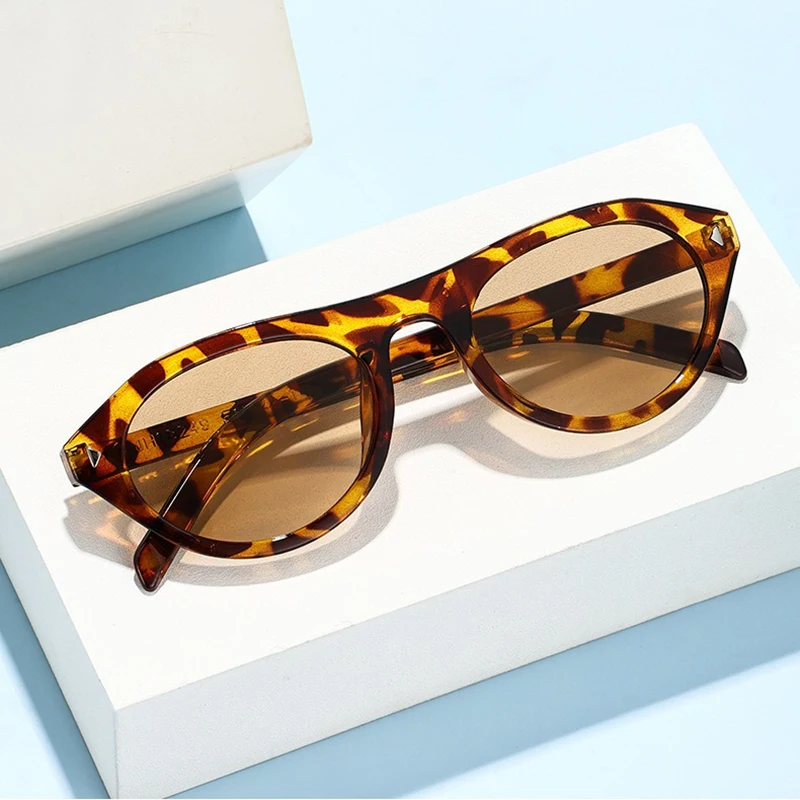 Cat's Eye Sunglasses Rice Nail Style Women's Fashion Glasses 2026 New Sunglasses Sunscreen Glasses Beach Accessories