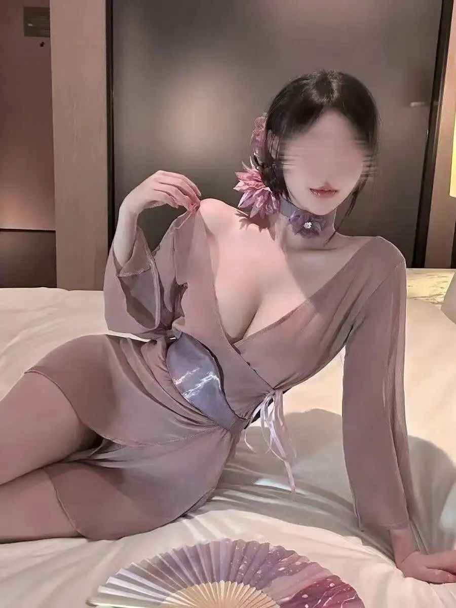 Breloque violette Sexy pour femmes, Kimono Hanfu, manches larges, épaules dénudées, dos nu, Robe de boîte de nuit, Robe de combat, 2GFZ