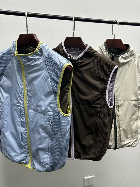 Unisex Outdoor Leisure Windproof Waterproof Warm Vest Zipper Design Couple Matching Color Casual Wear Double-Sided Wear