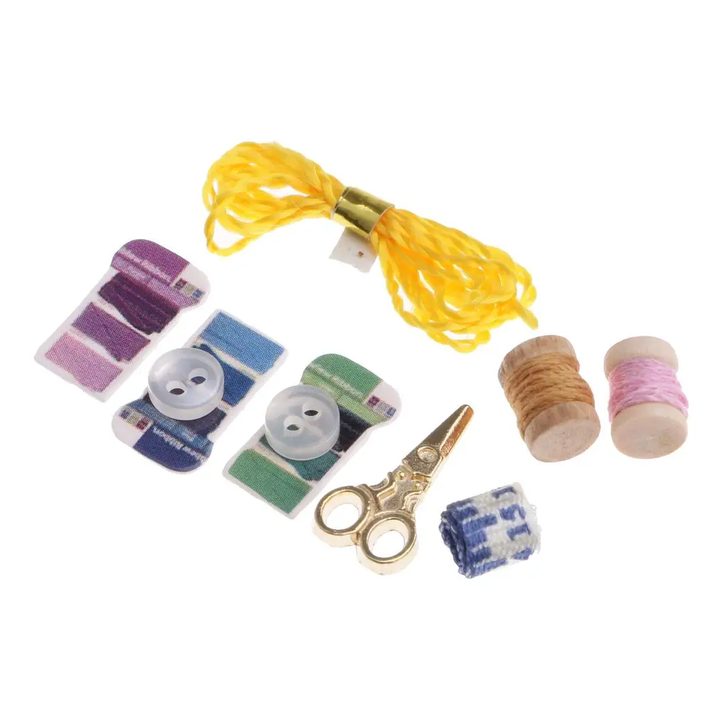 Dollhouse Miniature Vintage เครื่องมือเย็บผ้าในกล่องโลหะ 1/12 Scale ตุ๊กตาตกแต่งบ้าน